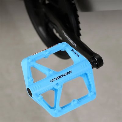 Pédale vélo bleu